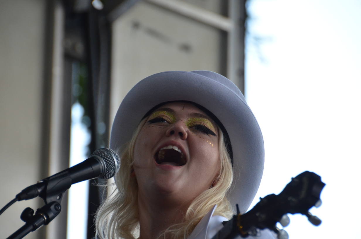 Elle King on the BMI stage on Saturday, August 1, 2015